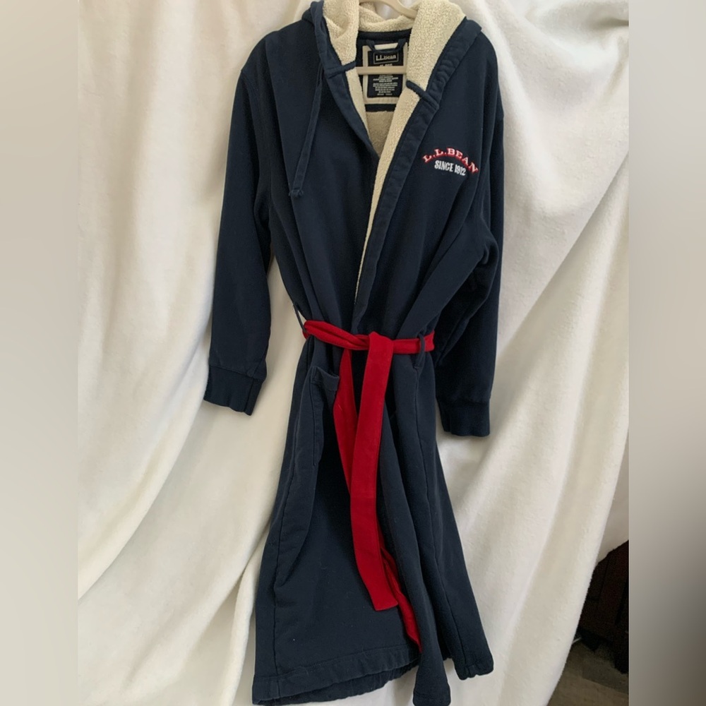XL Vintage Navy Fleece Lined Hooded Robe. Comfy & Classic. Belt replaced w/ red